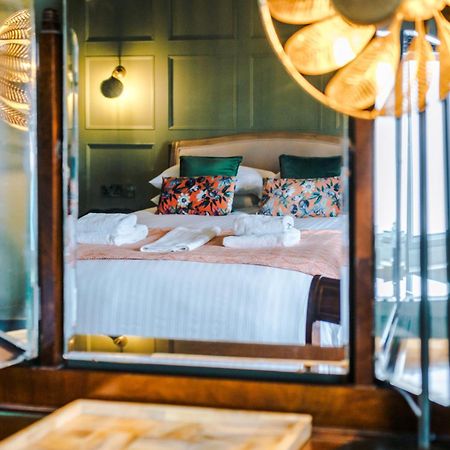 Russell Court By Orenda-Luxe ลันดิดโน ภายนอก รูปภาพ