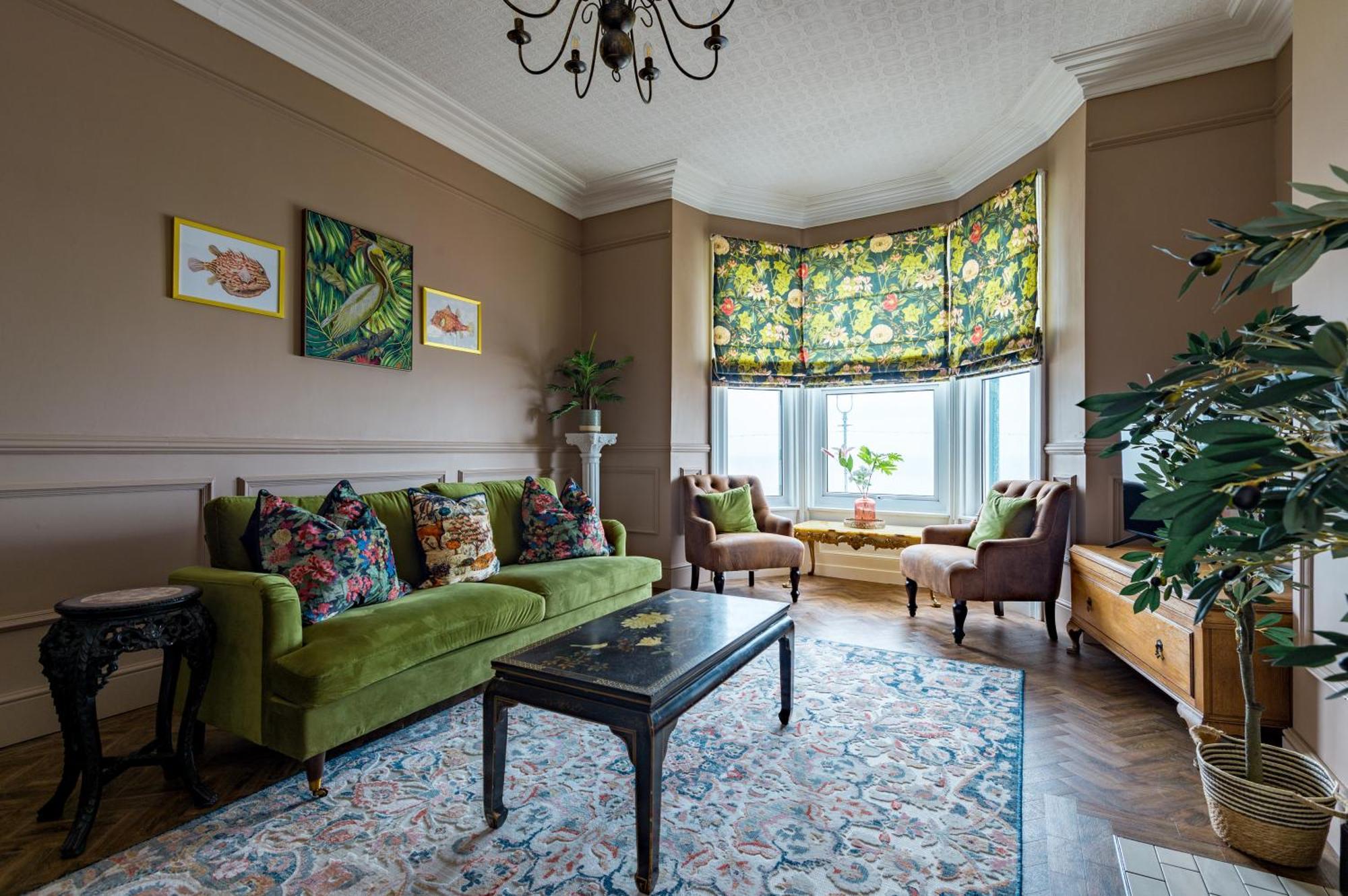 Russell Court By Orenda-Luxe ลันดิดโน ภายนอก รูปภาพ