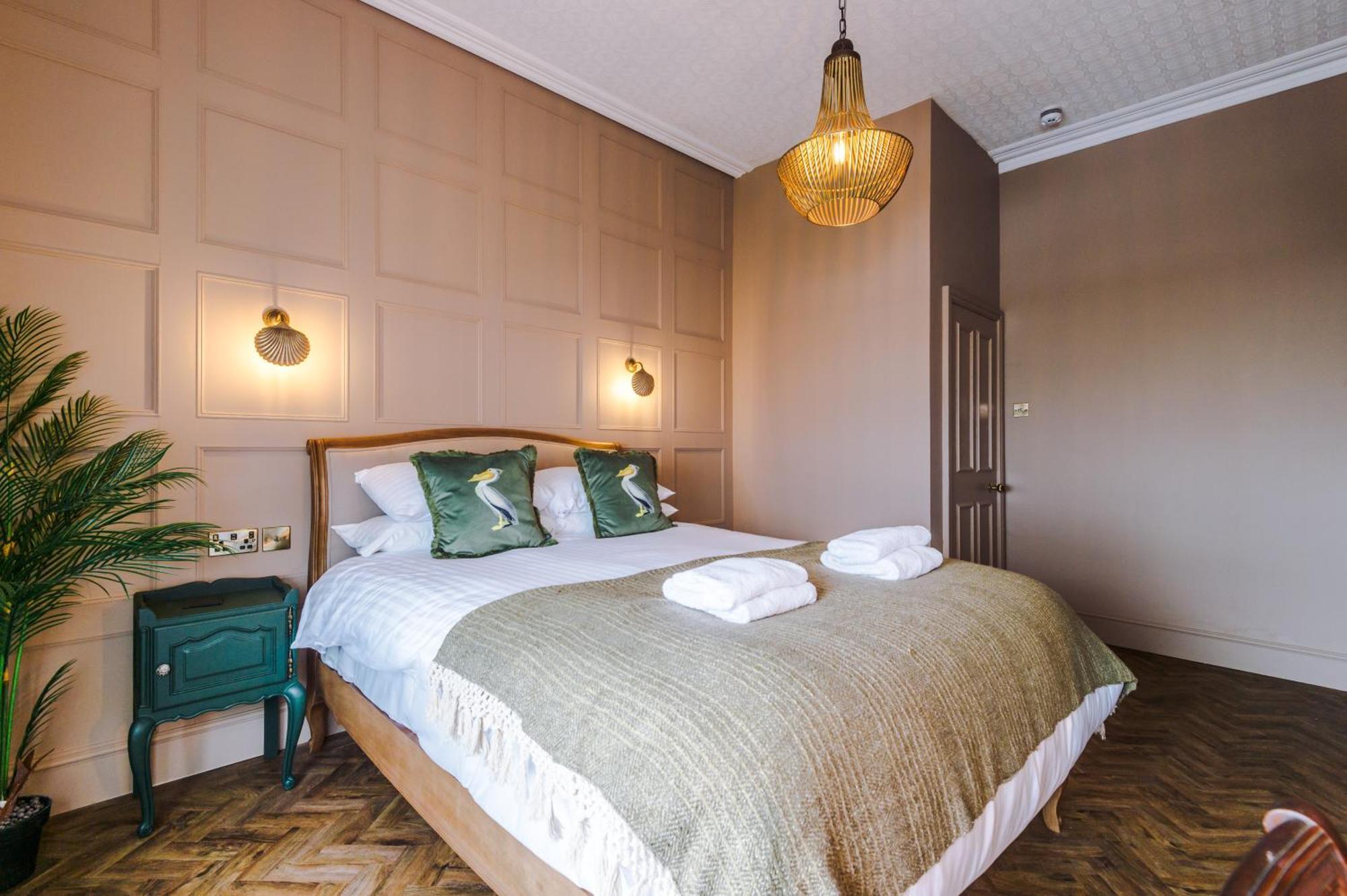 Russell Court By Orenda-Luxe ลันดิดโน ภายนอก รูปภาพ