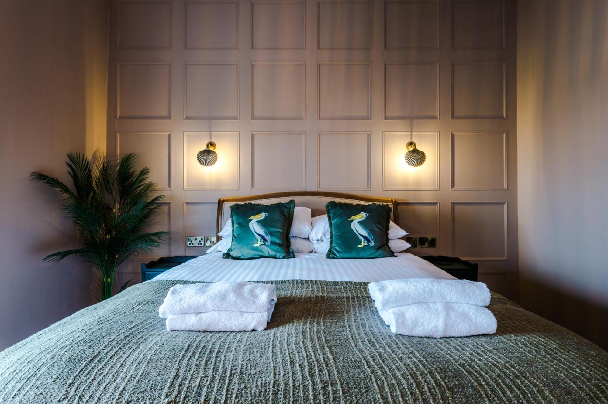 Russell Court By Orenda-Luxe ลันดิดโน ภายนอก รูปภาพ