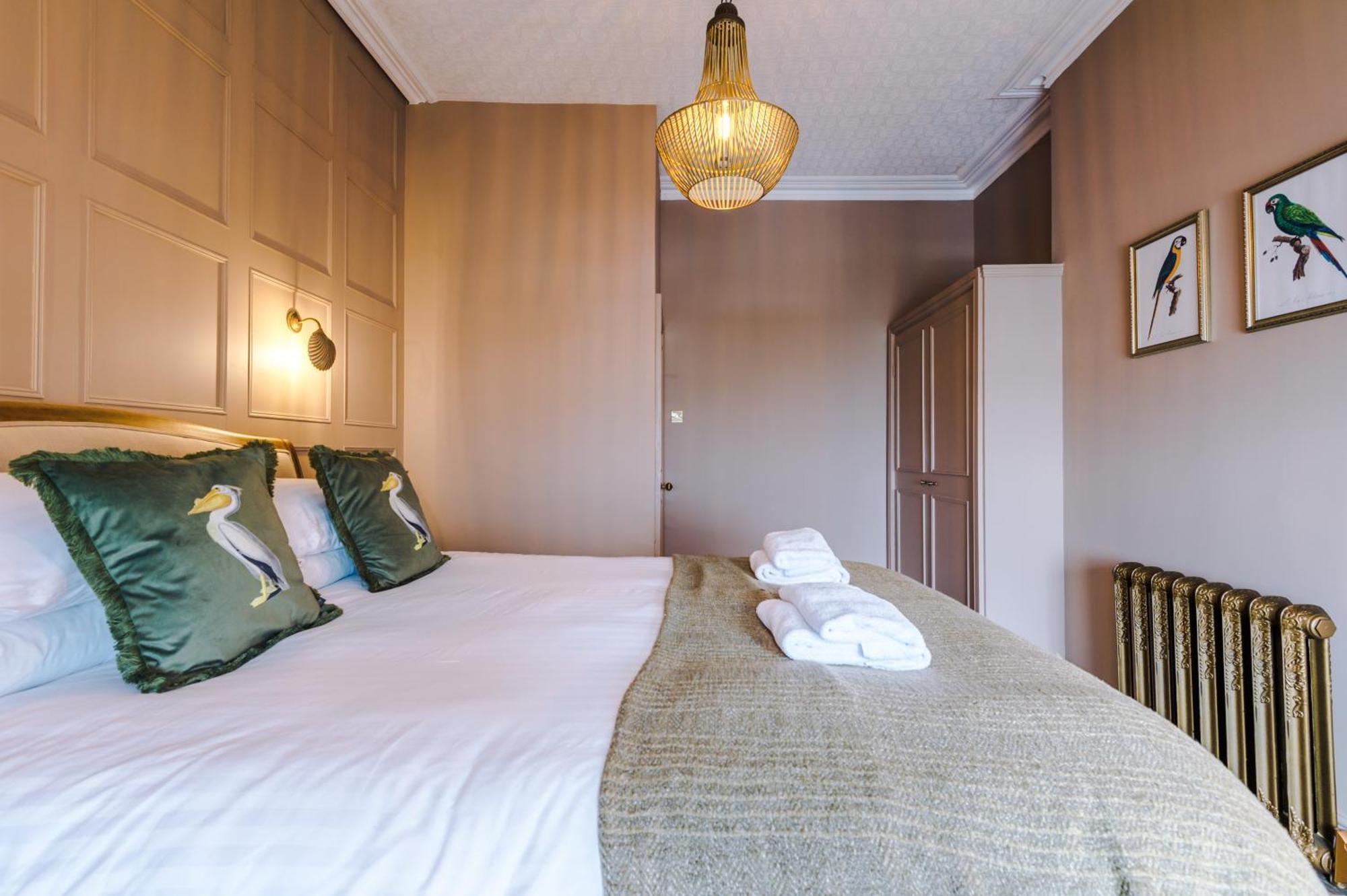 Russell Court By Orenda-Luxe ลันดิดโน ภายนอก รูปภาพ